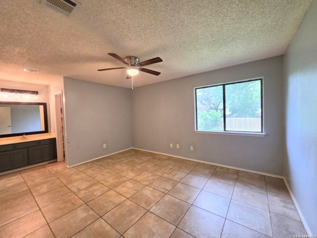 5647 TIMBERHURST, San Antonio, TX 78250