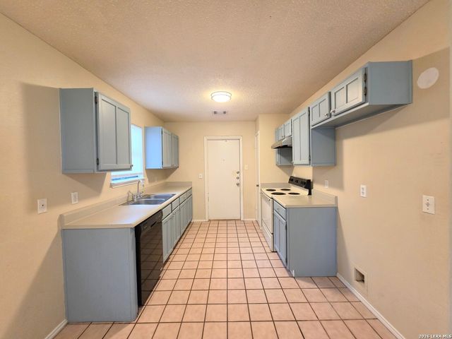 5647 TIMBERHURST, San Antonio, TX 78250