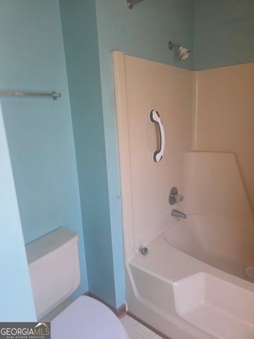 276 Lee Thompson Road, Moreland, GA 30259