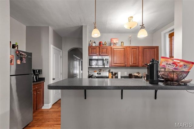 4242 Botanical Avenue, St Louis, MO 63110