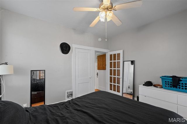 4242 Botanical Avenue, St Louis, MO 63110