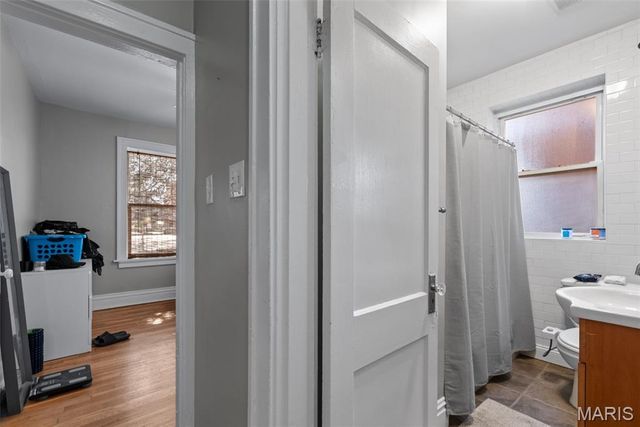 4242 Botanical Avenue, St Louis, MO 63110