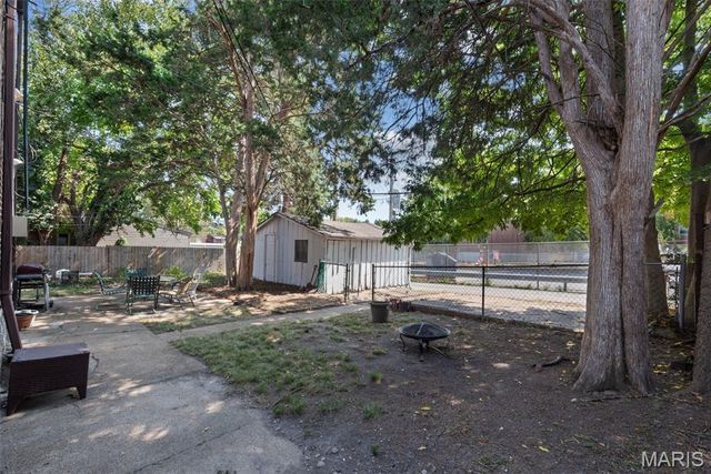 4242 Botanical Avenue, St Louis, MO 63110