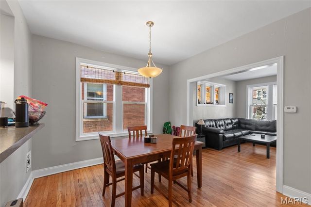 4242 Botanical Avenue, St Louis, MO 63110