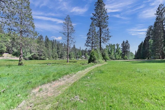 1801 Pine Dr, Arnold, CA 95223