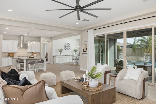 3743 E ARABIAN Drive, Gilbert, AZ 85296