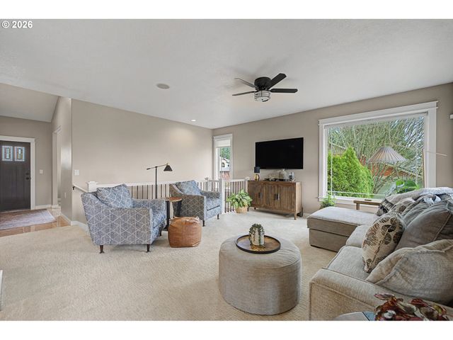 2352 Nw JEFFERSON Way, Mc Minnville, OR 97128