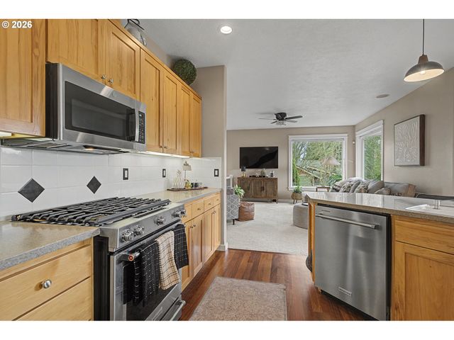 2352 Nw JEFFERSON Way, Mc Minnville, OR 97128
