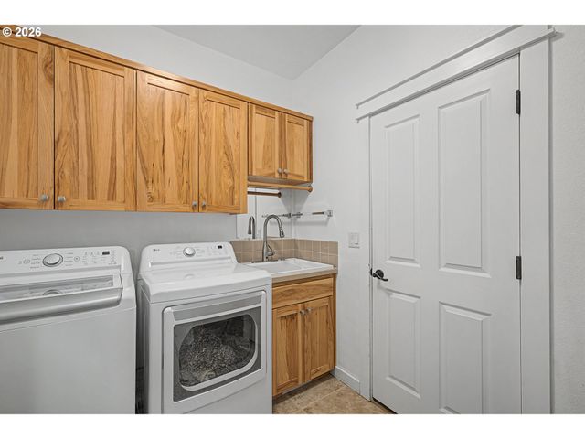 2352 Nw JEFFERSON Way, Mc Minnville, OR 97128