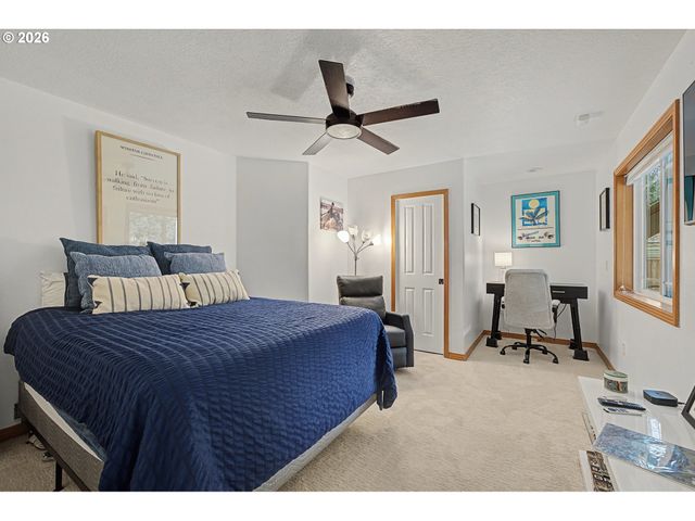 2352 Nw JEFFERSON Way, Mc Minnville, OR 97128
