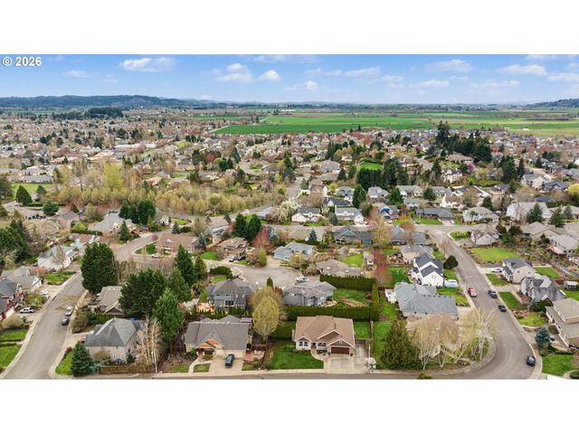 2352 Nw JEFFERSON Way, Mc Minnville, OR 97128