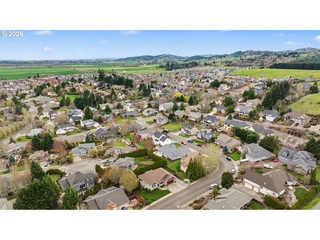 2352 Nw JEFFERSON Way, Mc Minnville, OR 97128