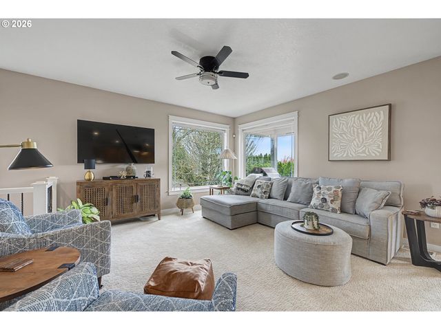 2352 Nw JEFFERSON Way, Mc Minnville, OR 97128