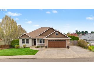 2352 Nw JEFFERSON Way, Mc Minnville, OR 97128