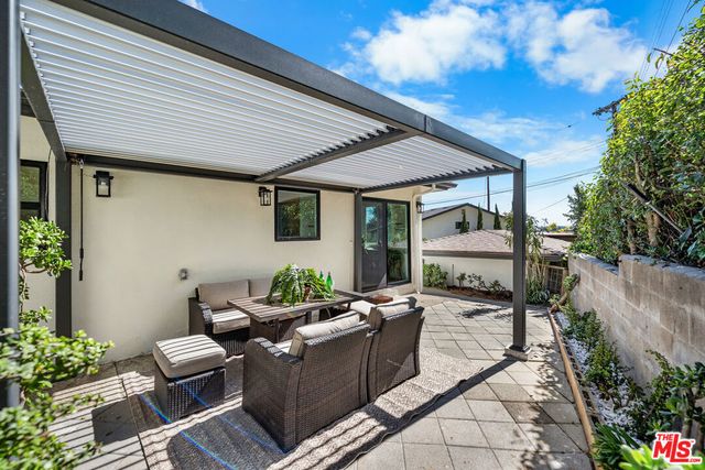 3260 Sagamore Way, Los Angeles, CA 90065