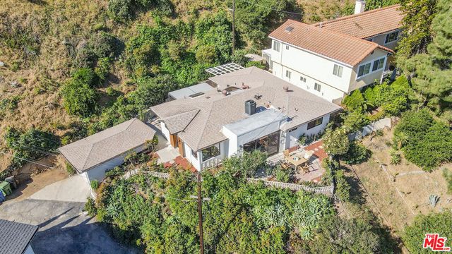 3260 Sagamore Way, Los Angeles, CA 90065