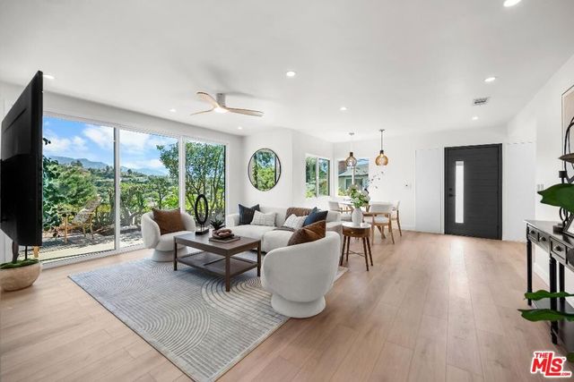 3260 Sagamore Way, Los Angeles, CA 90065