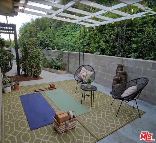 3260 Sagamore Way, Los Angeles, CA 90065