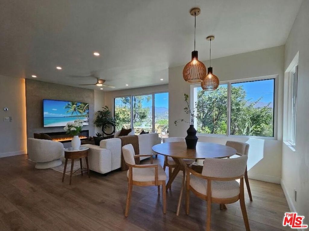 Image 27 of property listing at 3260 Sagamore Way, Los Angeles, CA 90065