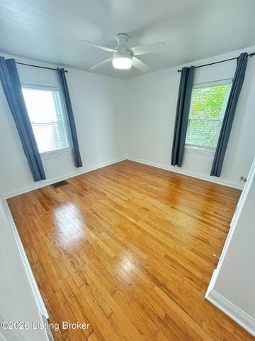 2915 Molter Ct, Louisville, KY 40217