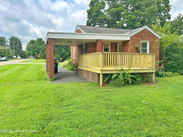 2915 Molter Ct, Louisville, KY 40217
