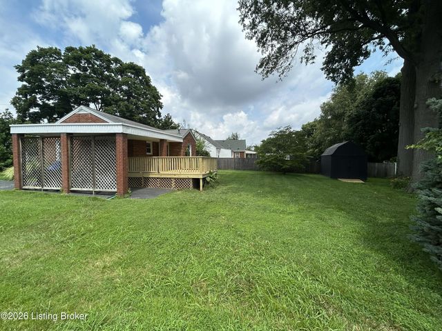 2915 Molter Ct, Louisville, KY 40217