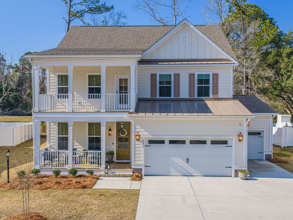 Image 1 of property listing at 2037 Bullyard Sound Way, Awendaw, SC 29429
