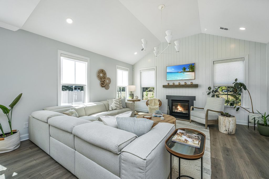 Image 18 of property listing at 2037 Bullyard Sound Way, Awendaw, SC 29429