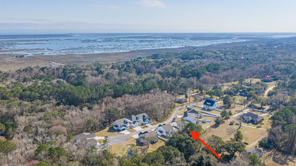 Image 2 of property listing at 2037 Bullyard Sound Way, Awendaw, SC 29429