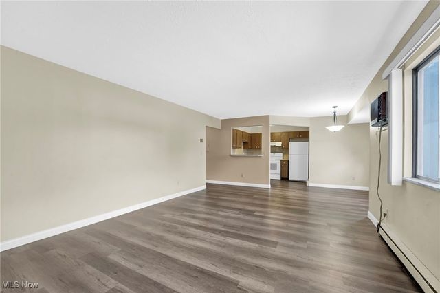 29363 Detroit Road 5, Westlake, OH 44145