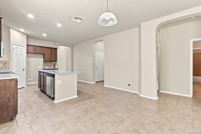 162 Golden Wren, San Antonio, TX 78253