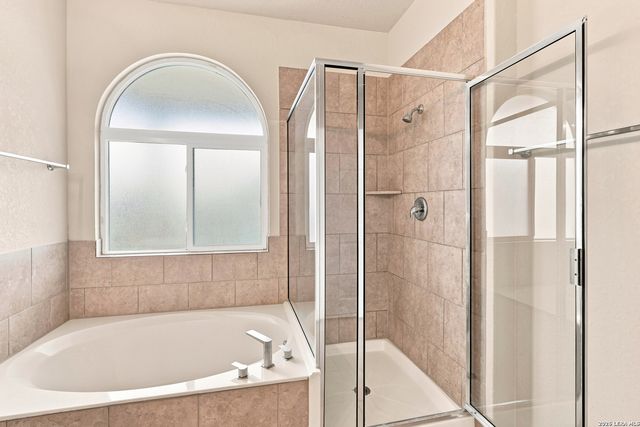 162 Golden Wren, San Antonio, TX 78253