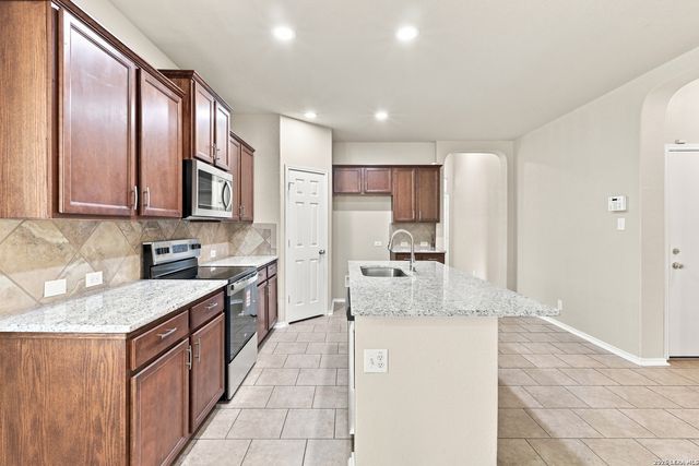 162 Golden Wren, San Antonio, TX 78253