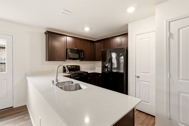 2804 Highgarden Trail, Crandall, TX 75114