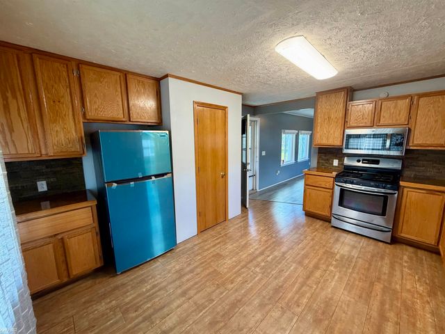 68 Clydesdale Street, Mt Morris, MI 48458