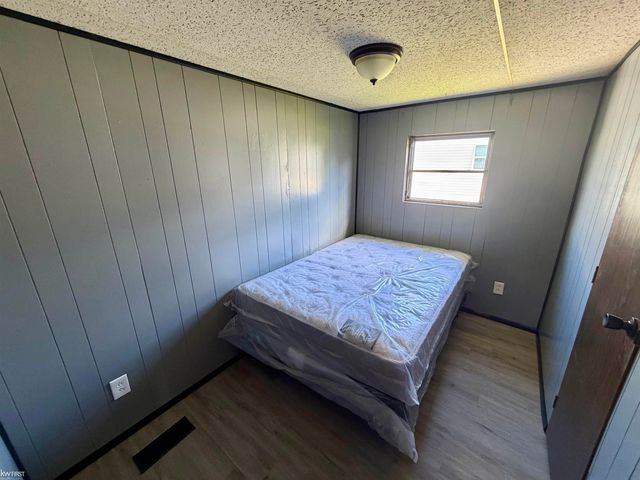 68 Clydesdale Street, Mt Morris, MI 48458