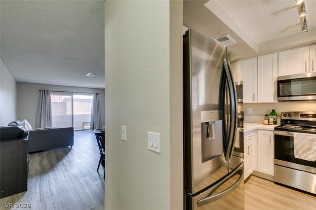 1784 Jupiter Court B, Las Vegas, NV 89119