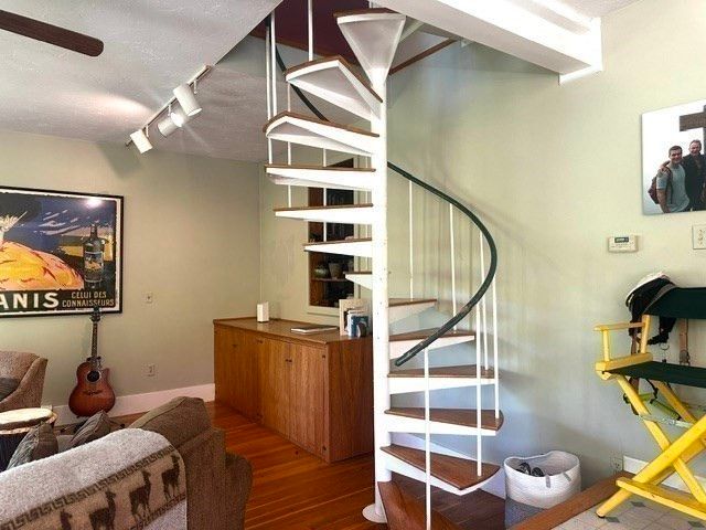 120 Charles River St, Needham, MA 02492