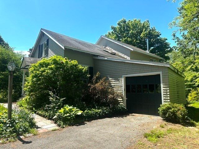 120 Charles River St, Needham, MA 02492