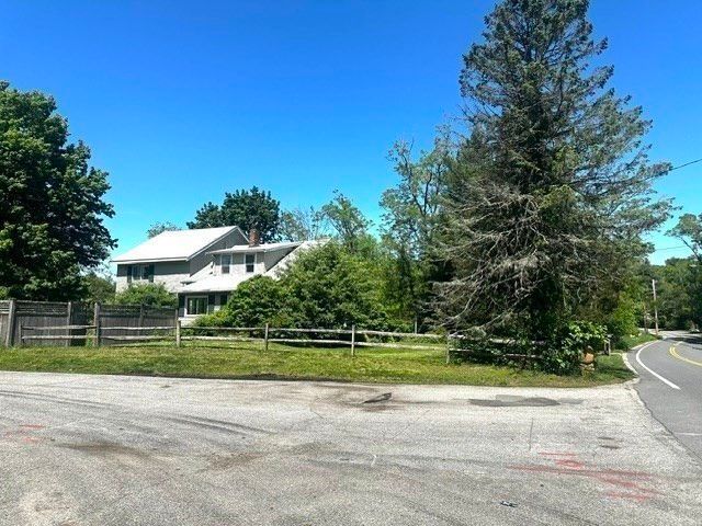 120 Charles River St, Needham, MA 02492