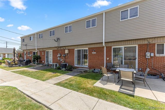 29156 Manchester Street, Westland, MI 48185