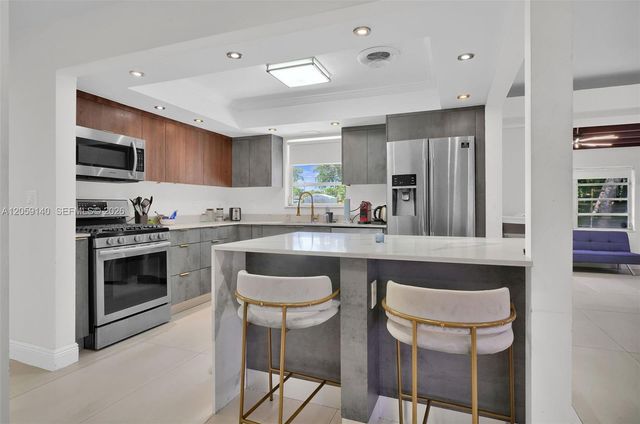 3338 Cleveland Street, Hollywood, FL 33021