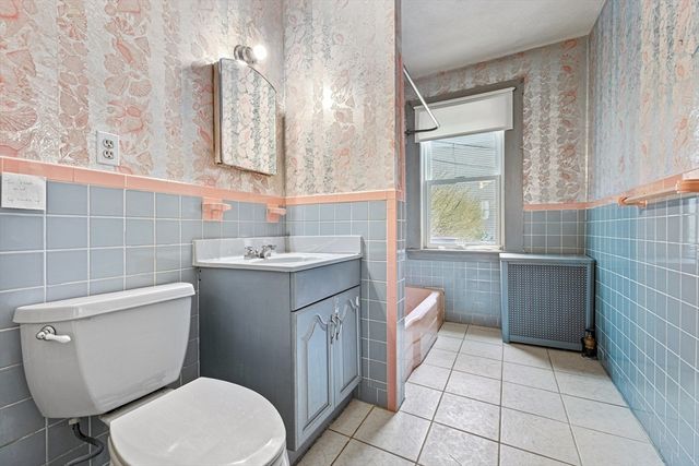 867 E. Broadway, Boston, MA 02127