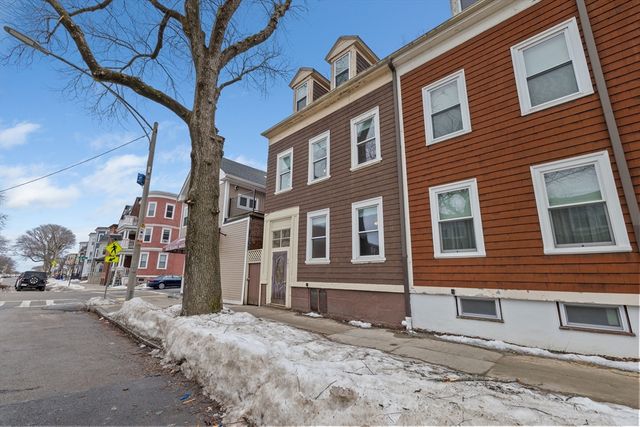 867 E. Broadway, Boston, MA 02127