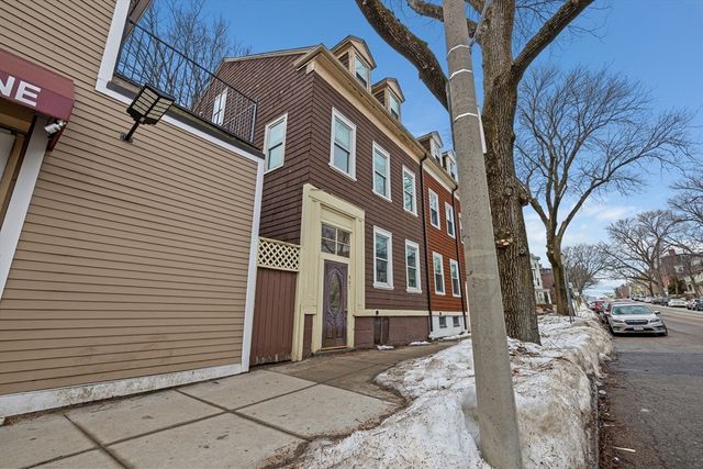 867 E. Broadway, Boston, MA 02127