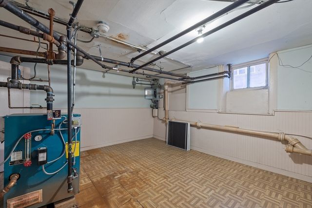 867 E. Broadway, Boston, MA 02127