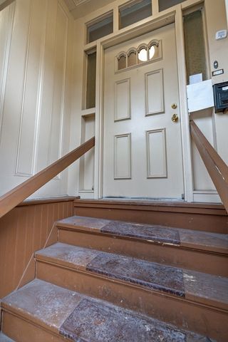 867 E. Broadway, Boston, MA 02127