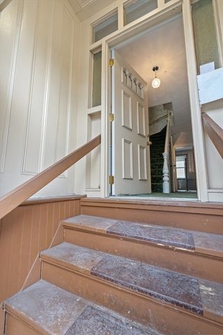 867 E. Broadway, Boston, MA 02127