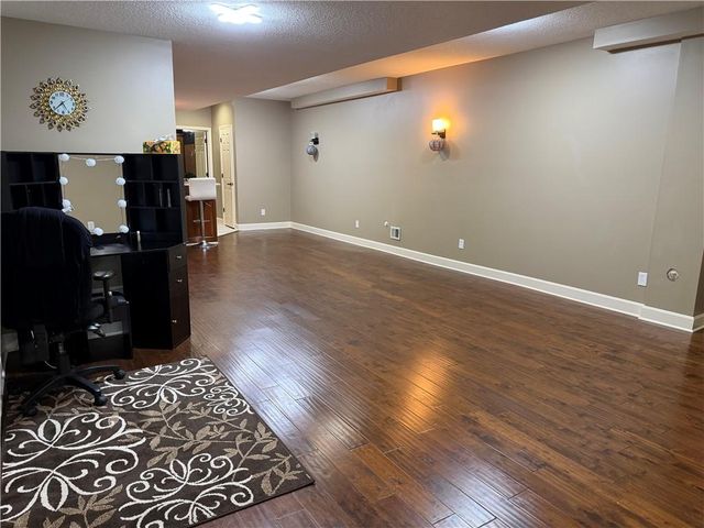 5904 Albervan Street, Shawnee, KS 66216