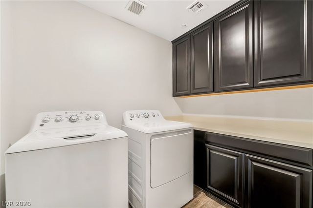 900 Lotus Falls Street, Henderson, NV 89052